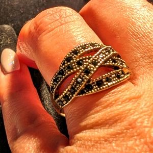Goldtone cocktail ring delicate woven marcasite style‎ strands encrusted stones